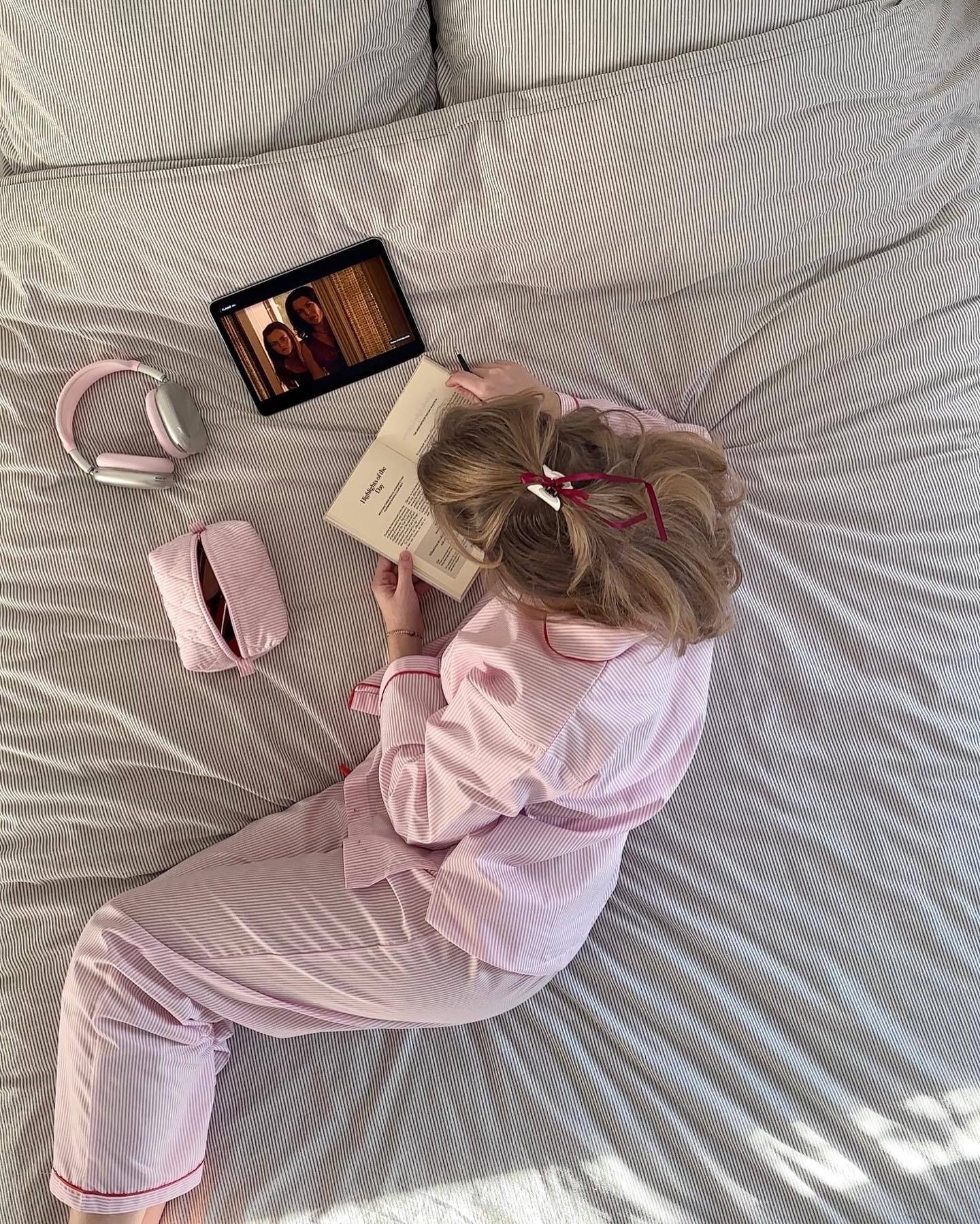 Çizgili Kalpli Pembe Pijama Takımı