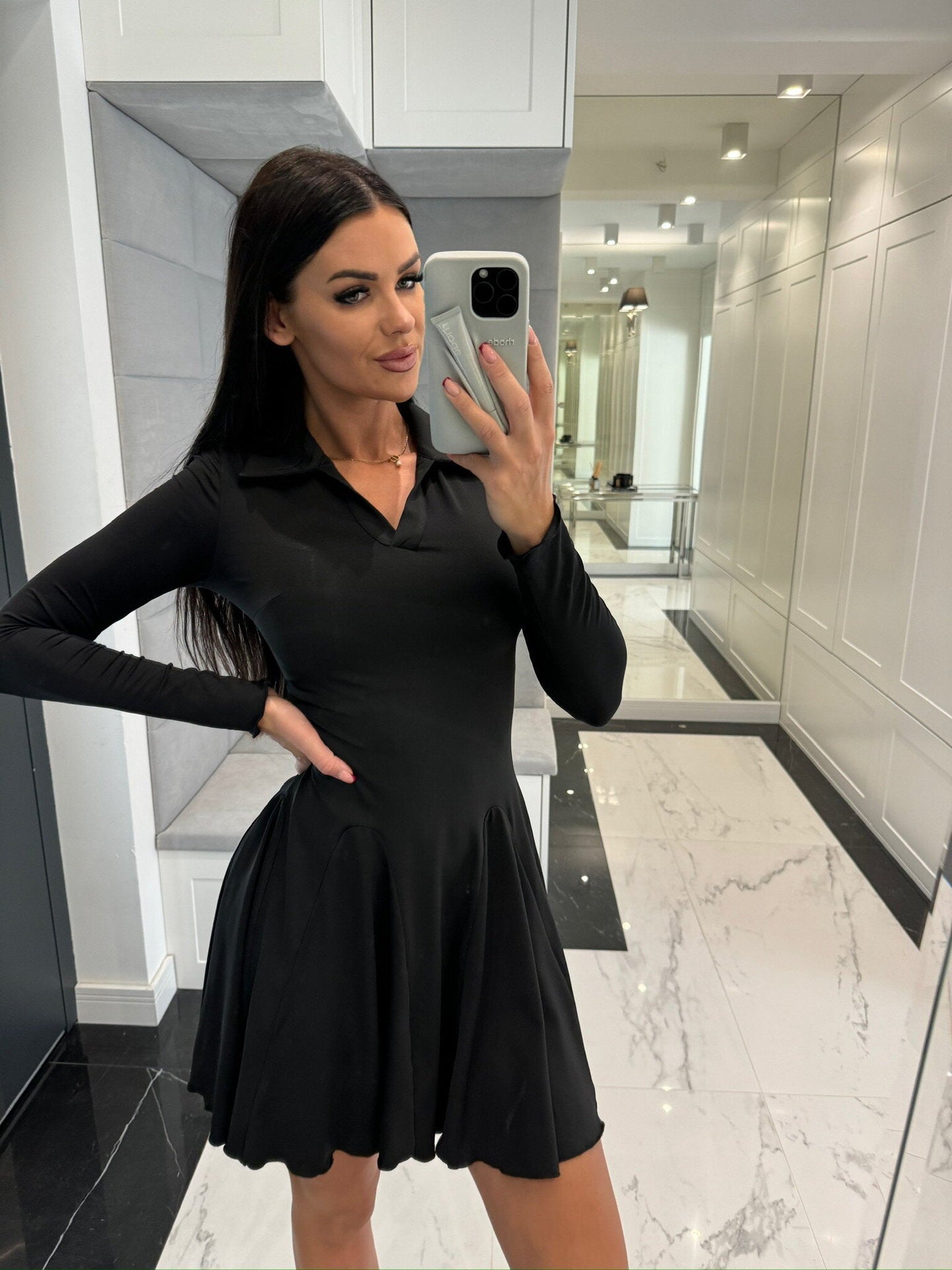 Uzun Kol Açık Yaka Tenis Elbisesi