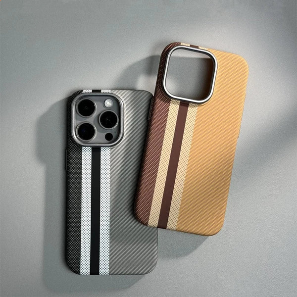 Karbon Fiber MagSafeli Telefon Kılıfı