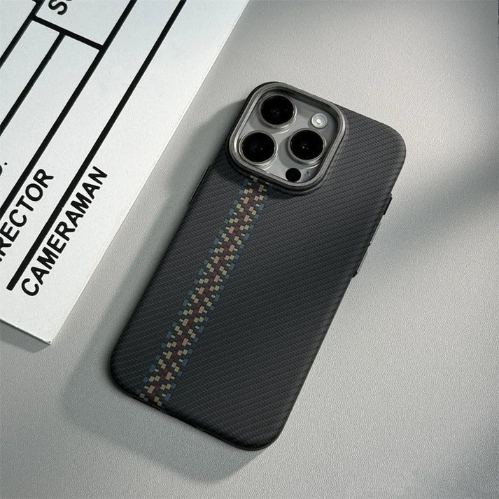 Karbon Fiber MagSafeli Telefon Kılıfı
