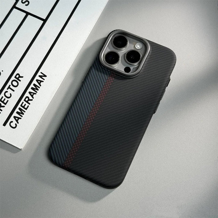 Karbon Fiber MagSafeli Telefon Kılıfı
